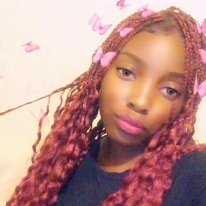 Meet your Posher, Aicha